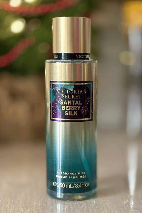 Σπρέι σώματος Victoria's Secret Santal Berry Silk 250 mlIVET.EU - Εκπτώσεις έως -80%