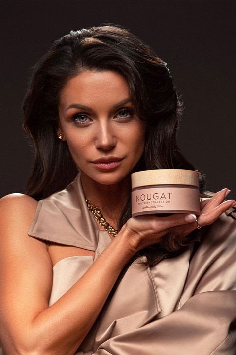 Vyživující pěna na tělo s lesklými částicemi COCOSOLIS NOUGAT SPARKLING BODY BUTTER 250 mlIVET.EU - Stylové oblečení